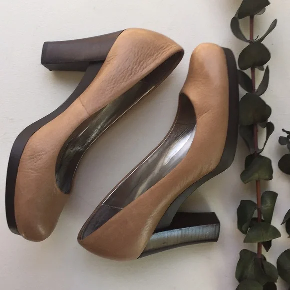 Calvin Klein Leather Fairley Heels size 8.5 - Picture 5 of 8